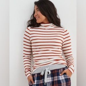 Aerie - Long Sleeve Ribbed Turtle Neck Top